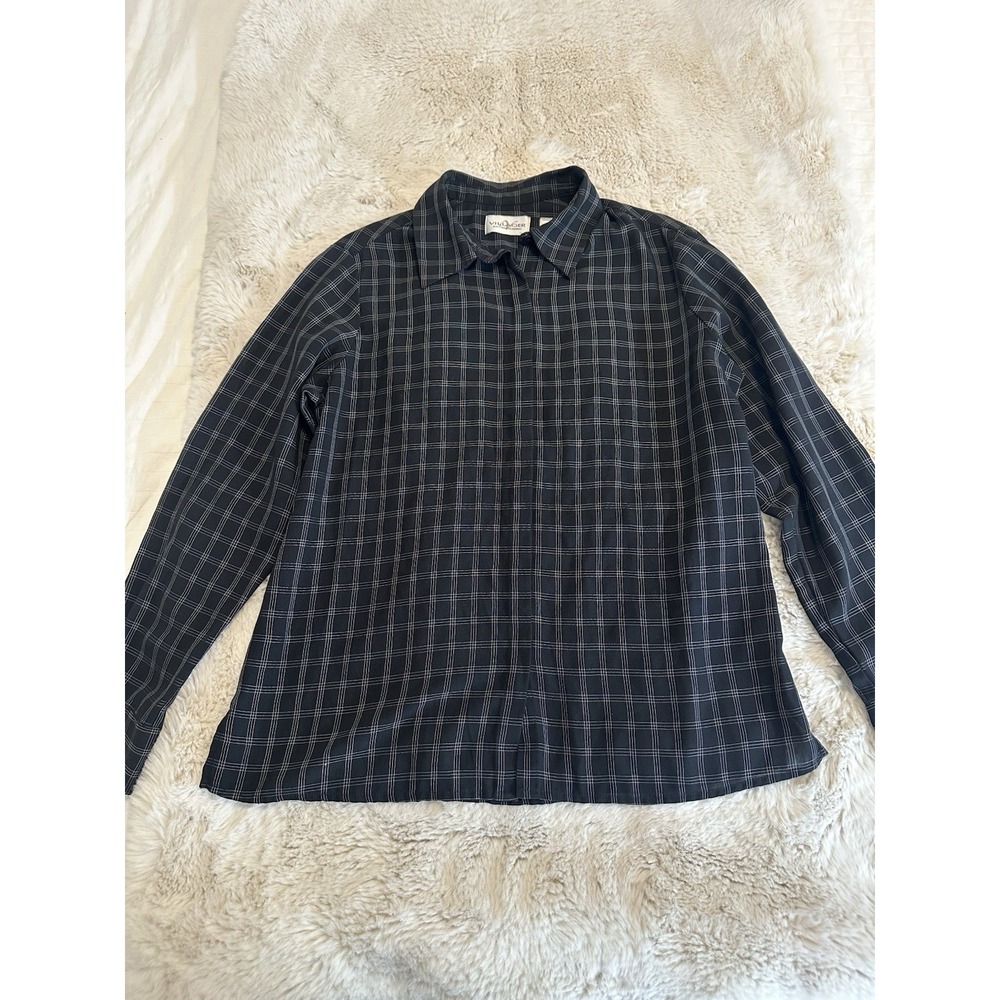 Villager by Liz Claiborneβ Company Black and White Blouse Size M